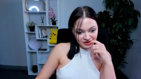 Snapshot of phyllisheart chatting on 10-08-25, 10:02 Lora black and Lili blonde welcome you here online show from 10-08-25, 10:02