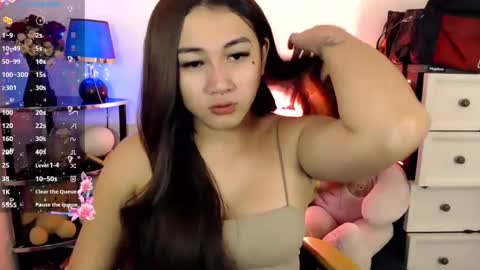 Pia online show from 02-14-25, 10:17