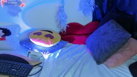  PIA FISHER  online show from 02-02-25, 02:06