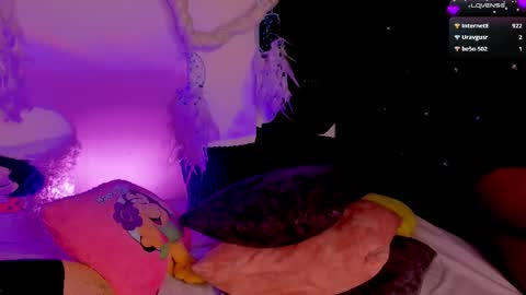  PIA FISHER  online show from 03-11-25, 05:13