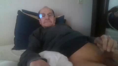 pichoun71 online show from 01-24-25, 01:36