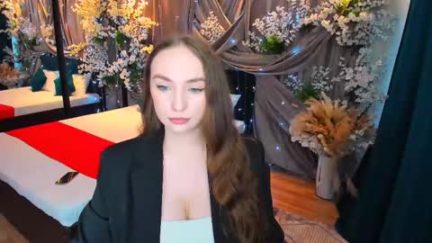 Emelie online show from 02-09-25, 10:20