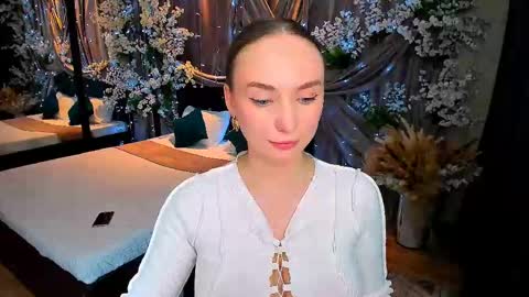 Emelie online show from 03-05-25, 12:16
