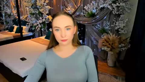Emelie online show from 03-09-25, 01:26