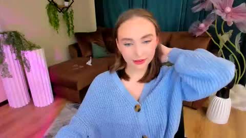 Emelie online show from 09-17-25, 07:26