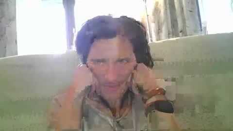 PIEDINIECOLLANT online show from 11-15-25, 02:02