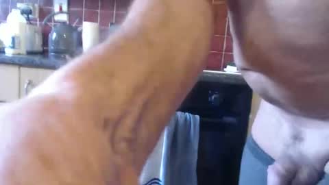 piercedcock069 online show from 10-04-25, 09:18