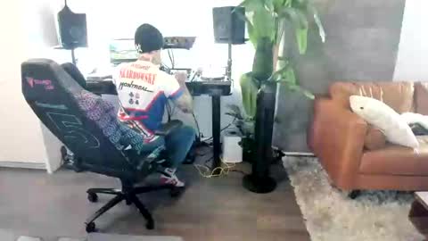 Pierre Fitch online show from 03-12-25, 12:42