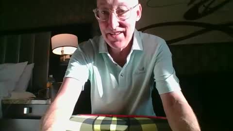 PieSunshine online show from 11-09-25, 04:16