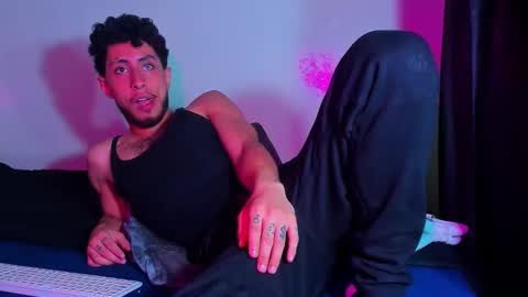 Snapshot of piggy_eddy chatting on 02-26-26, 02:32 Eddy Brock... Its a pleasure to talk to... online show from 02-26-26, 02:32