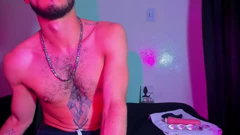 Snapshot of piggy_eddy chatting on 03-04-26, 02:50 Eddy Brock... Its a pleasure to talk to... online show from 03-04-26, 02:50