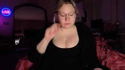 Piggy Rose online show from 04-08-26, 12:43