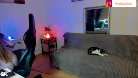 PiinkPandora online show from 11-14-25, 03:22