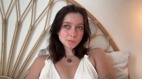 Snapshot of pileacadieri__ chatting on 12-11-24, 09:41 Trisha     online show from 12-11-24, 09:41