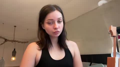 Snapshot of pileacadieri__ chatting on 02-03-25, 10:14 Trisha     online show from 02-03-25, 10:14