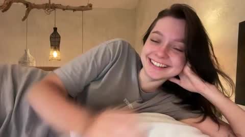 Snapshot of pileacadieri__ chatting on 02-18-25, 02:38 Trisha     online show from 02-18-25, 02:38