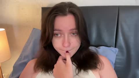 Snapshot of pileacadieri__ chatting on 02-22-25, 10:51 Trisha     online show from 02-22-25, 10:51