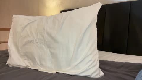 Snapshot of pileacadieri__ chatting on 03-01-25, 03:27 Trisha     online show from 03-01-25, 03:27