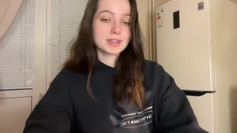 Snapshot of pileacadieri__ chatting on 10-03-25, 03:42 Trisha     online show from 10-03-25, 03:42