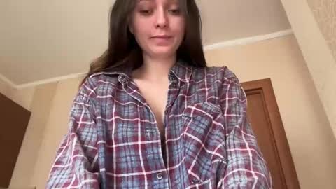 Snapshot of pileacadieri__ chatting on 10-09-25, 06:11 Trisha     online show from 10-09-25, 06:11