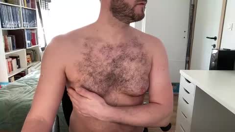 pilou online show from 03-28-26, 03:33