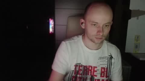 Snapshot of pimptheride chatting on 12-07-24, 11:56 Bee online show from 12-07-24, 11:56