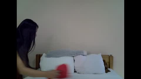 Snapshot of pinahotty chatting on 01-12-26, 07:13 pinahotty online show from 01-12-26, 07:13