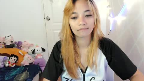 Snapshot of pinay_beauty14 chatting on 01-11-25, 04:27 pinay beauty14 online show from 01-11-25, 04:27