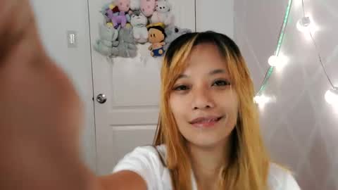 Snapshot of pinay_beauty14 chatting on 01-17-25, 11:40 pinay beauty14 online show from 01-17-25, 11:40