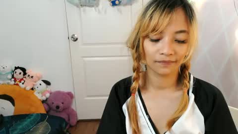 Snapshot of pinay_beauty14 chatting on 01-29-25, 03:33 pinay beauty14 online show from 01-29-25, 03:33