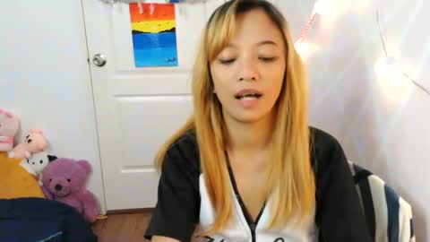 Snapshot of pinay_beauty14 chatting on 02-01-25, 12:40 pinay beauty14 online show from 02-01-25, 12:40