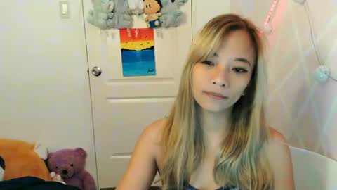 Snapshot of pinay_beauty14 chatting on 02-09-25, 12:17 pinay beauty14 online show from 02-09-25, 12:17