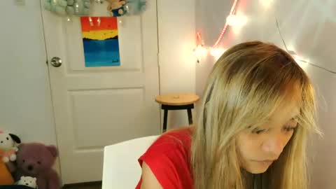 Snapshot of pinay_beauty14 chatting on 02-18-25, 01:00 pinay beauty14 online show from 02-18-25, 01:00