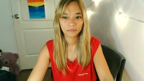 Snapshot of pinay_beauty14 chatting on 02-18-25, 10:36 pinay beauty14 online show from 02-18-25, 10:36