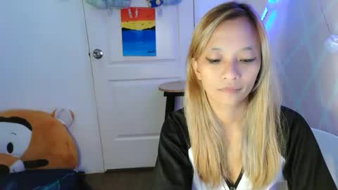 Snapshot of pinay_beauty14 chatting on 02-23-25, 02:40 pinay beauty14 online show from 02-23-25, 02:40