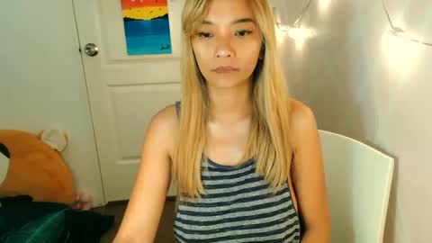 Snapshot of pinay_beauty14 chatting on 02-28-25, 09:33 pinay beauty14 online show from 02-28-25, 09:33