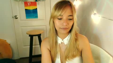 Snapshot of pinay_beauty14 chatting on 03-04-25, 10:27 pinay beauty14 online show from 03-04-25, 10:27