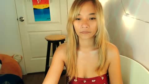 Snapshot of pinay_beauty14 chatting on 03-06-25, 01:48 pinay beauty14 online show from 03-06-25, 01:48