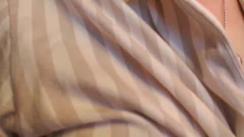       online show from 10-24-25, 06:37