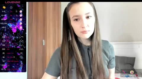 Snapshot of pingviluly chatting on 10-14-25, 06:14 pingviluly online show from 10-14-25, 06:14