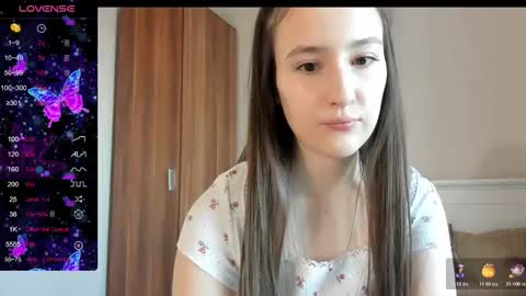 Snapshot of pingviluly chatting on 10-18-25, 06:26 pingviluly online show from 10-18-25, 06:26