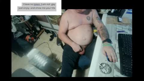 Snapshot of pini_z chatting on 12-21-24, 09:47 pini_z online show from 12-21-24, 09:47