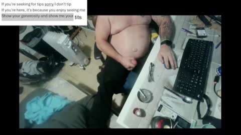 Snapshot of pini_z chatting on 12-31-24, 07:07 pini_z online show from 12-31-24, 07:07