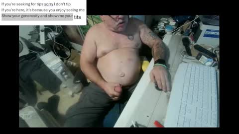 Snapshot of pini_z chatting on 01-21-25, 08:21 pini_z online show from 01-21-25, 08:21