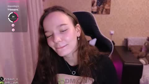 Snapshot of pink__sun chatting on 03-01-25, 03:16 Stephanie online show from 03-01-25, 03:16