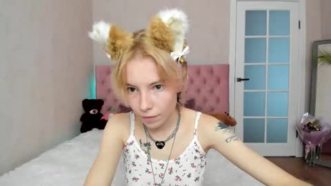 pink_lila18 online show from 09-18-25, 08:05