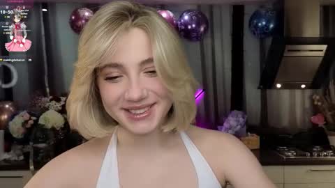 Snapshot of pinkadele chatting on 03-04-25, 05:11 Adele online show from 03-04-25, 05:11