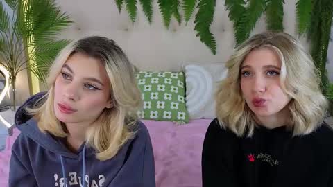 Snapshot of pinkadele chatting on 10-13-25, 09:31 Adele online show from 10-13-25, 09:31