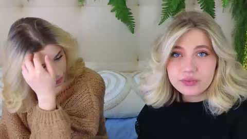 Snapshot of pinkadele chatting on 10-28-25, 09:46 Adele online show from 10-28-25, 09:46