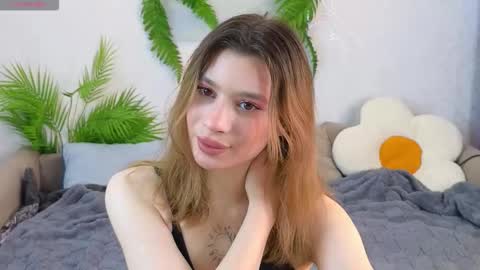 Snapshot of pinkadele chatting on 02-27-26, 09:04 Adele online show from 02-27-26, 09:04